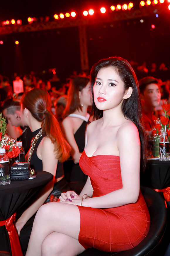 男生和女生一起差差差很痛的視頻