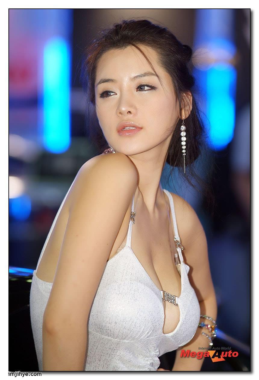 三對(duì)夫婦在別墅交換